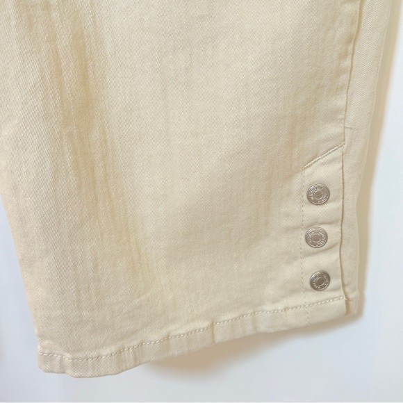 Gloria Vanderbilt Women’s Cream Skimmer Cropped Pants Size 12 Casual Stretch - Picture 5 of 13